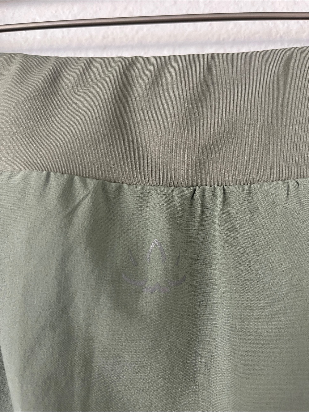 Beyond Yoga Pleated Tennis Skirt Size Small NWT - Picture 4 of 5